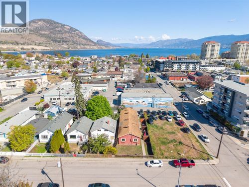 329 Nanaimo Avenue W, Penticton, BC, V2A1N8 | Card Image