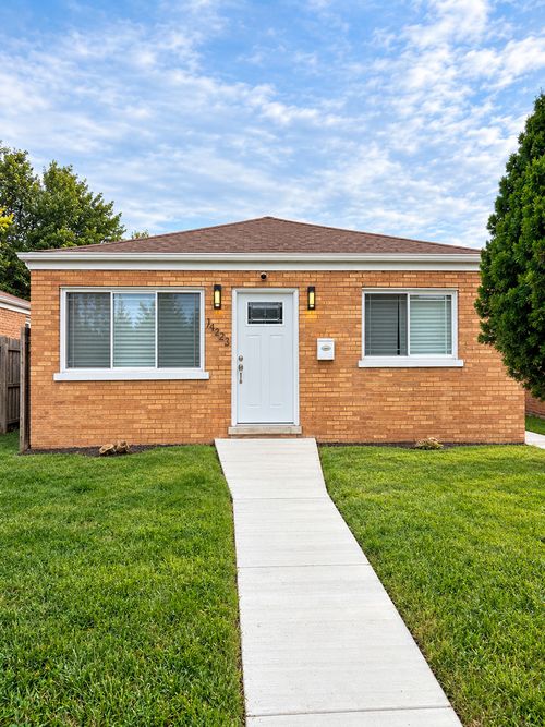 14733 Maplewood Ave, Harvey, IL, 60426-1324 | Card Image