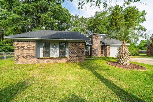 410 Fox Hunt Rd, Goose Creek, SC, 29445-5611 | Card Image