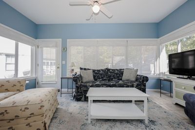 3 Season Porch / Living Room | Image 2