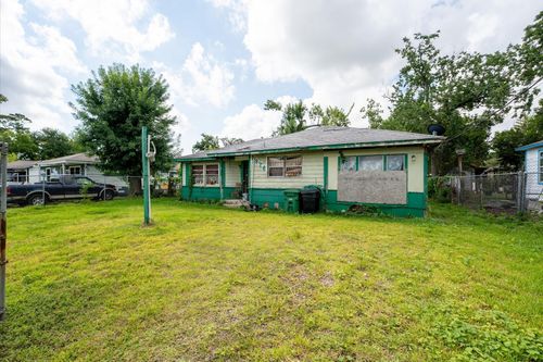 7926 Linda Vista Rd, Houston, TX, 77028-1926 | Card Image