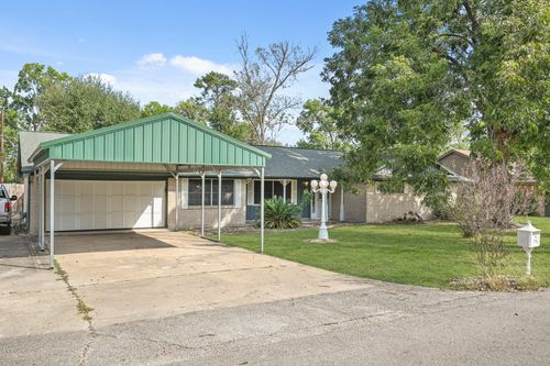 217 Pine Oak Dr, Highlands, TX, 77562-3847 | Card Image