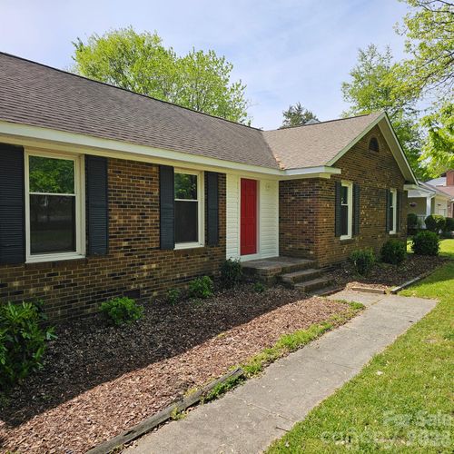 8825 Nightingale Ln, Charlotte, NC, 28226-4611 | Card Image