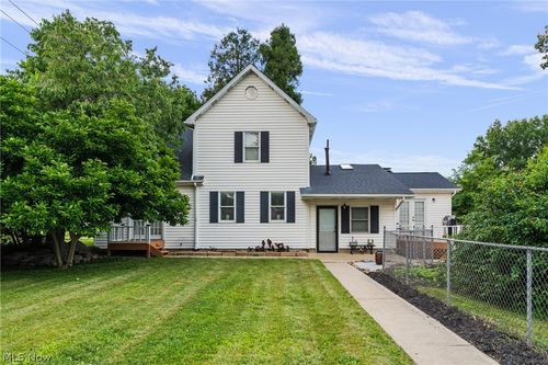 7160 Strausser St Nw, North Canton, OH, 44720-5246 | Card Image