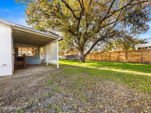 18278 S Henley Ave, Peeples Valley, AZ, 86332-8617 | Card Image