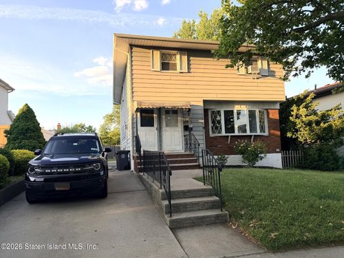 1fl-11 W Cedarview Avenue, Staten Island, NY, 10306 | Card Image