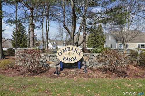 1-1 Magnolia Cir, Farmington, CT, 06032-2050 | Card Image