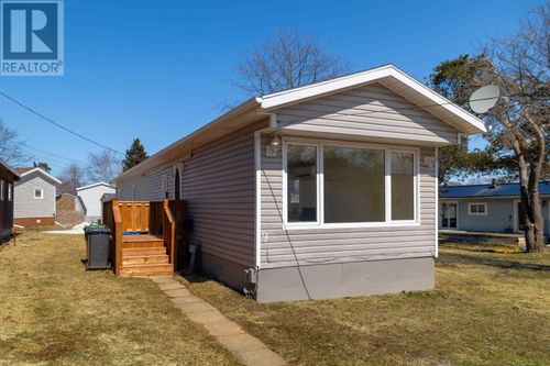 9 Oakwood Crescent, Charlottetown, PE, C1A6P9 | Card Image