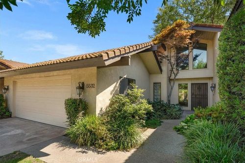 5532 N El Adobe Dr, Fresno, CA, 93711-2373 | Card Image