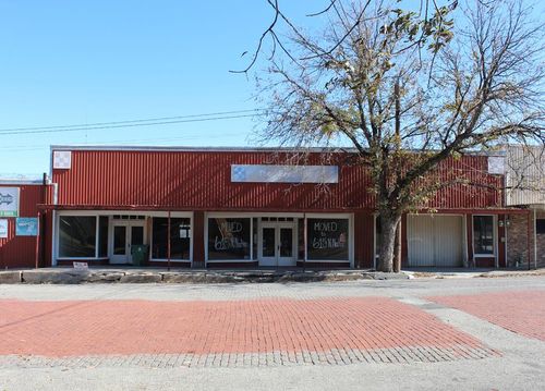 106 East St, Coleman, TX, 76834-4313 | Card Image
