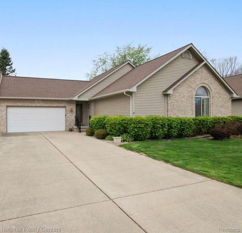 7221 Hawthorne Cir, Goodrich, MI, 48438-9239 | Card Image