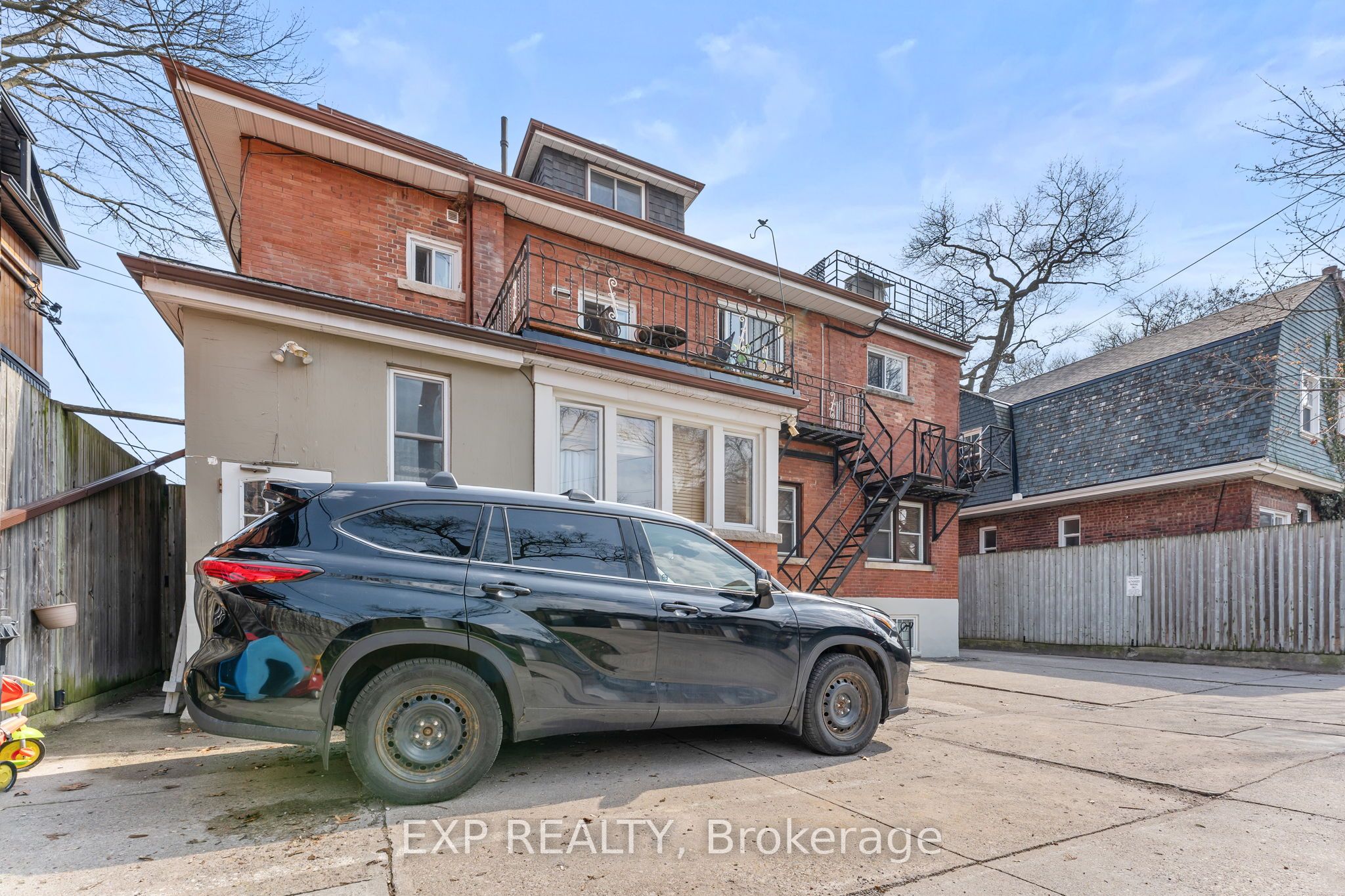 Residential in Toronto W02 5