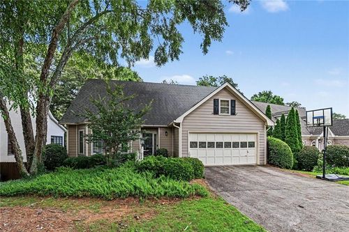 7370 Talbot Colony, Sandy Springs, GA, 30328-1625 | Card Image
