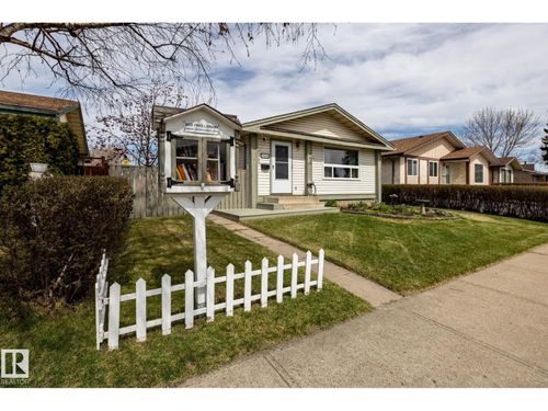3608 16a Ave Nw, Edmonton, AB, T6L2N4 | Card Image