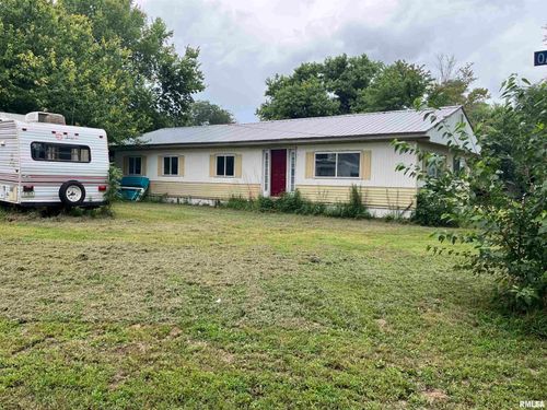 114 E Oak St, Gladstone, IL, 61437-5057 | Card Image