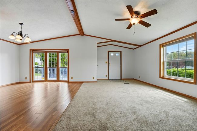127 Rock Lake Dr, House other with 2 bedrooms, 2 bathrooms and 2 parking in Zelienople PA | Image 9