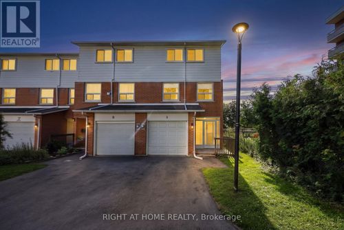 9-237 Steel Street, Barrie (Codrington), ON, L4M2H1 | Card Image