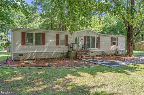 315 Blackberry Rd, Reedville, VA, 22539-3912 | Card Image