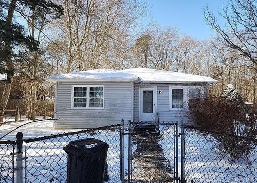 7 Candido Ave S, Shirley, NY, 11967-2001 | Card Image