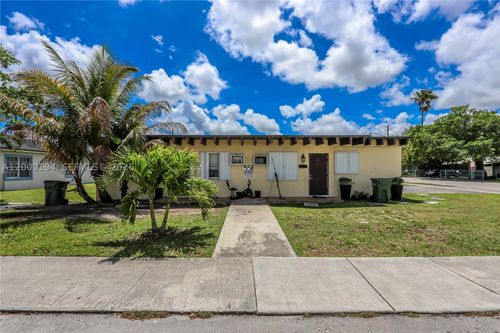 720 Sw 6th St, Homestead, FL, 33030-6925 | Card Image