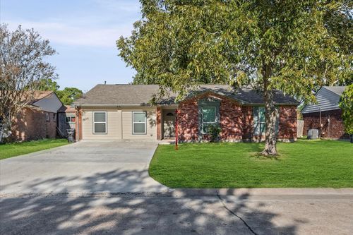 414 Harold Ln, Baytown, TX, 77521-4237 | Card Image