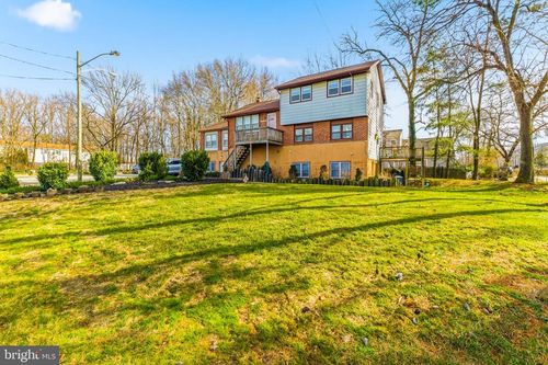 305 American Way, VOORHEES, NJ, 08043-1175 | Card Image