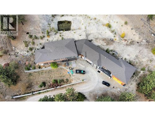 5621 Harrington Crt, Peachland, BC, V0H1X4 | Card Image