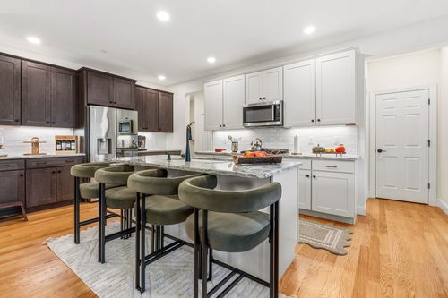 24 Sheffield Way, Londonderry, NH, 03053-3836 | Card Image