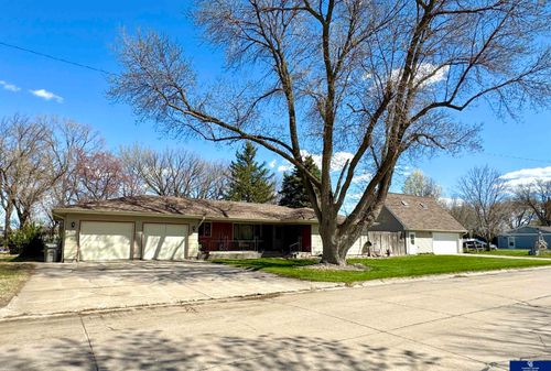 1307 10th Ave, Central City, NE, 68826-1539 | Card Image
