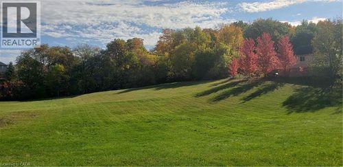 404 River Rd, Cambridge, ON, N3C2B7 | Card Image