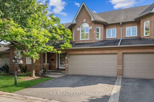 26-2175 Country Club Dr, Burlington, ON, L7M4H9 | Card Image