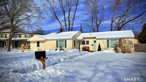 10 Rockwell St, Norwich, CT, 06360-3511 | Card Image