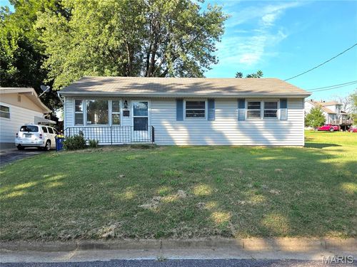 521 E 7th St, Washington, MO, 63090-2909 | Card Image