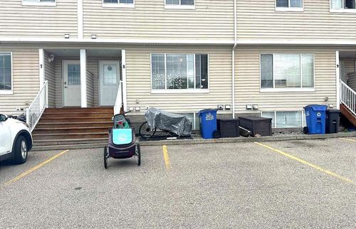 8-304 Ross Ave, Cochrane, AB, T4C2J5 | Card Image