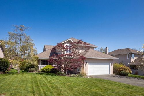 2446 Twin View Dr, Victoria, BC, V8Z7E9 | Card Image