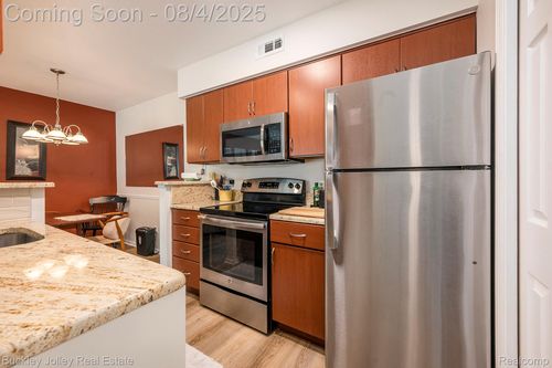 399 Spring Brooke Dr, Brighton, MI, 48116-2909 | Card Image