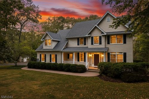 8 Christopher Ct, Flanders, NJ, 07836-4208 | Card Image