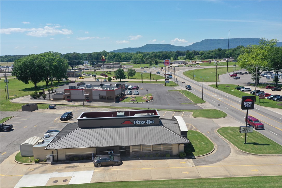 511 Union St, Dardanelle, AR 72834