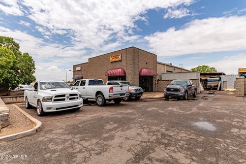 6016 N 57th Ave, Glendale, AZ, 85301-7759 | Card Image
