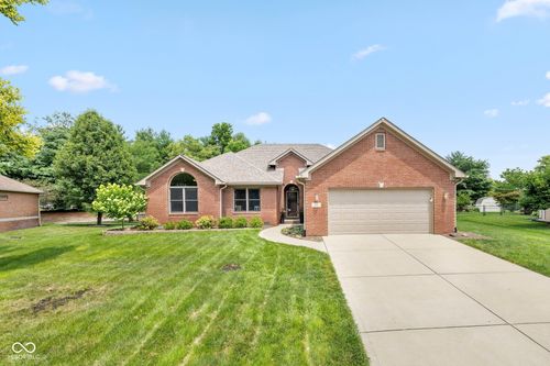 5100 Summerfield Xing, Greenwood, IN, 46143-7943 | Card Image