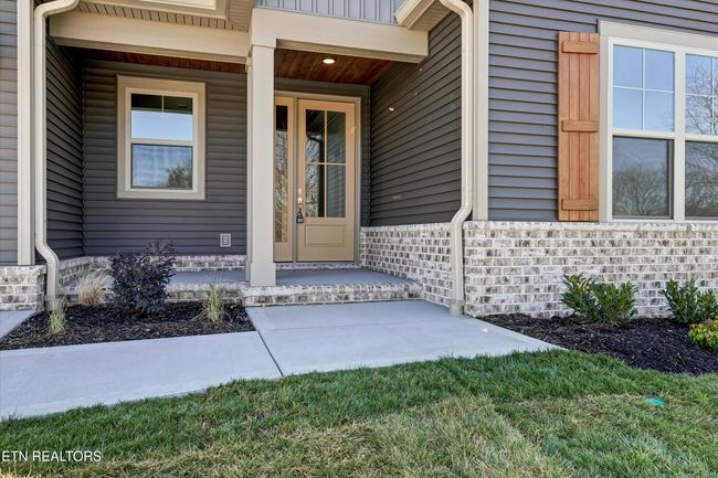 136 Walelu Trl, House other with 3 bedrooms, 2 bathrooms and null parking in Vonore TN | Image 4