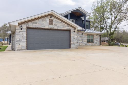 319 Lonesome Dove Dr, Cedar Creek, TX, 78612-4903 | Card Image