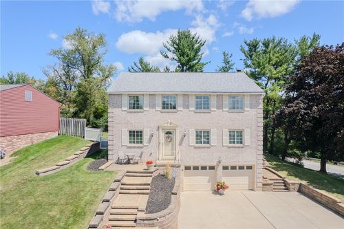 100 Textor Dr, N Versailles, PA, 15137-2720 | Card Image