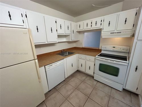 20-2c-4384 Nw 9th Ave, Deerfield Beach, FL, 33064-1723 | Card Image