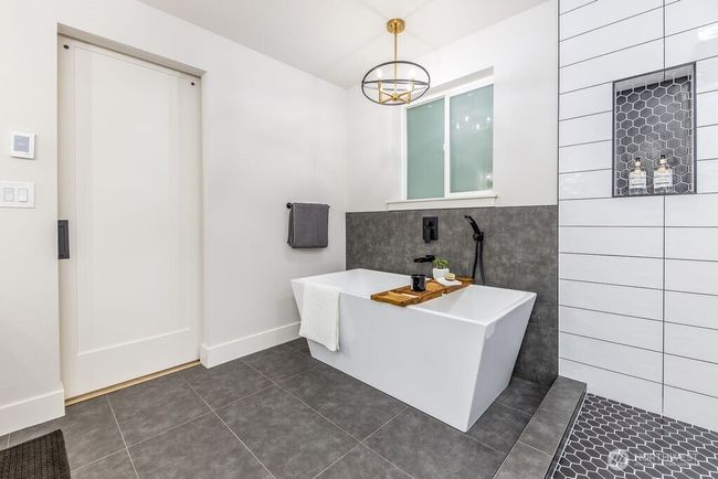 27716 114 Th Ave E, House other with 4 bedrooms, 3 bathrooms and 6 parking in Graham WA | Image 14