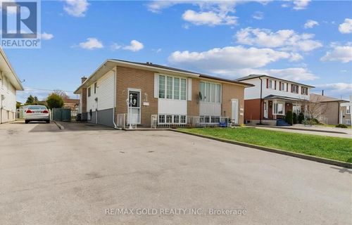 54 Bakersfield Dr, Cambridge, ON, N1R6X6 | Card Image
