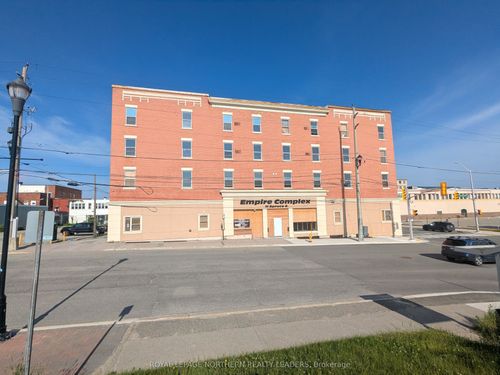 11 Spruce St S, Timmins, ON, P4N2M4 | Card Image