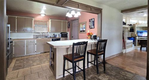 17904 Kings Road, Shawnee, OK, 74801 | Card Image
