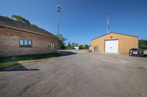 72 East St, Crystal Lake, IL, 60014-4457 | Card Image