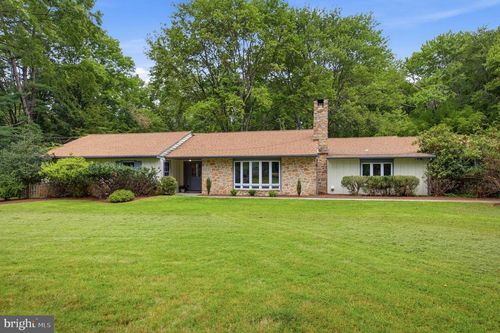 14 Laurel Cir, MALVERN, PA, 19355-2912 | Card Image